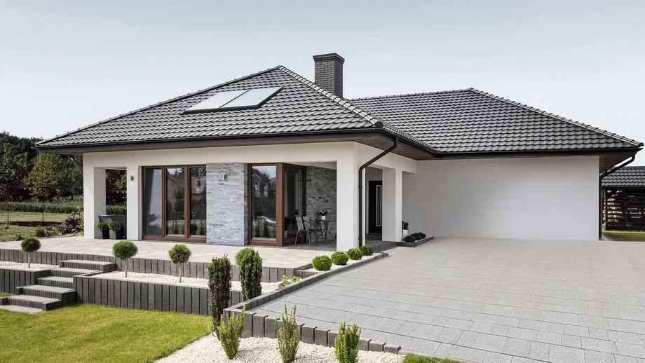 Dachówka ceramiczna Topas 13V w kolorze antracytowym