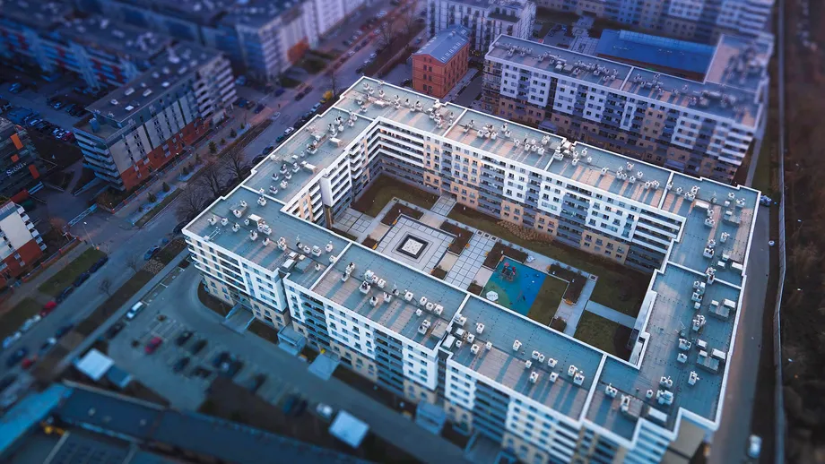 Rozwiązania systemowe marki Icopal do renowacji dachów płaskich